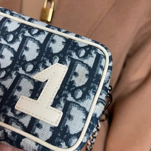 Authentic vintage Dior mini accesory pouch (HK30) - Picture 10 of 16